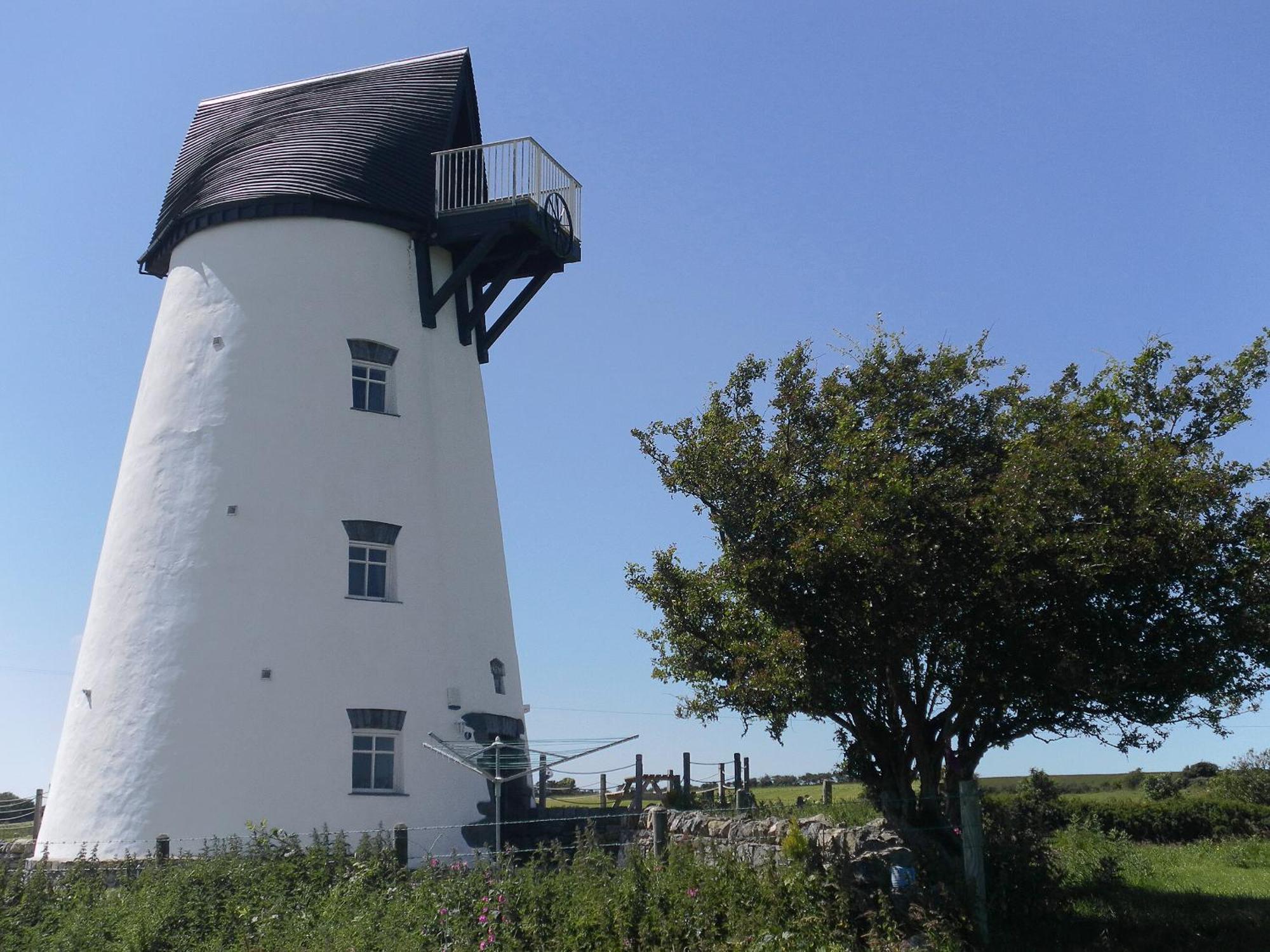 The Windmill Villa Coedana Eksteriør billede